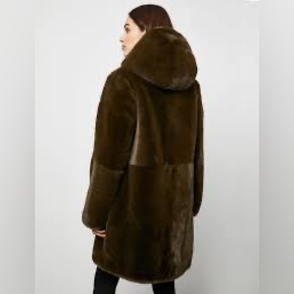 NWOT BCBG FAUX FUR HOODED JACKET - Picture 3 of 5